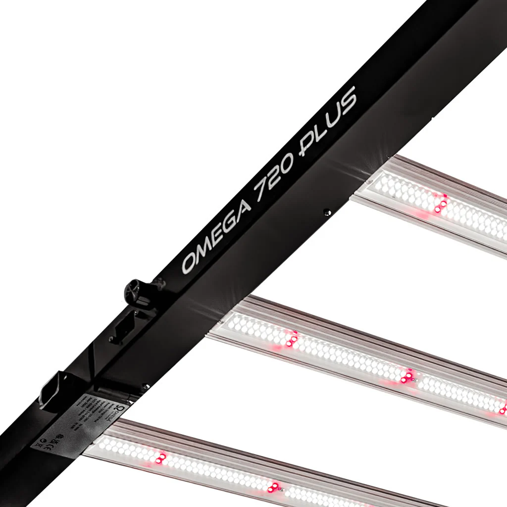Omega 720 Plus+ Integrated Ballast LED Grow Light - Image 4